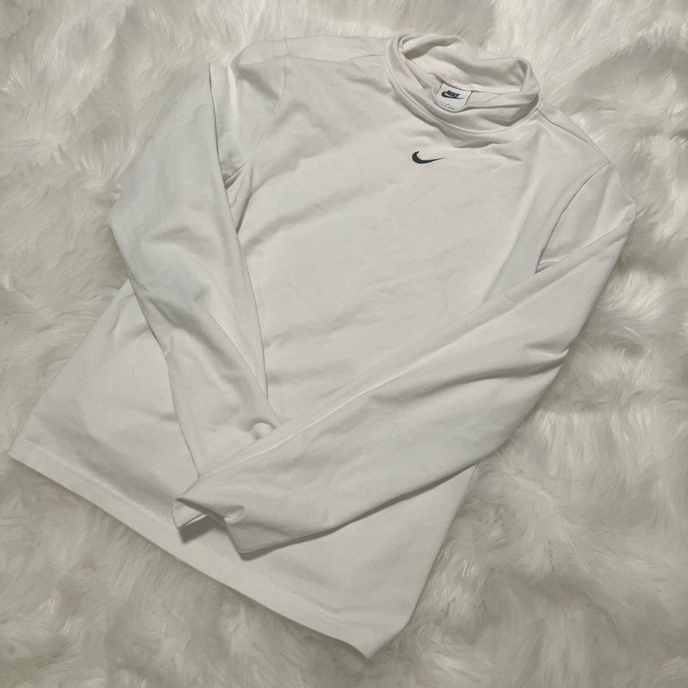 Nike white long sleeve turtle neck top 🫶 - Picture 2 of 2